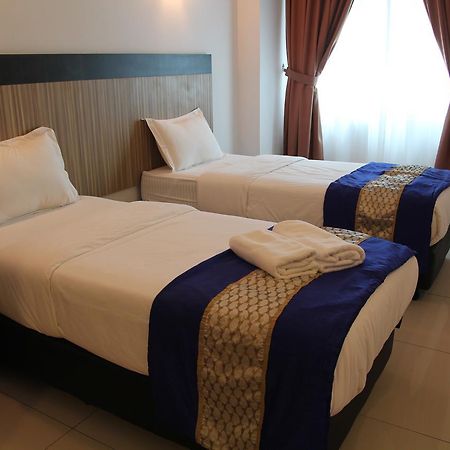 Aster Hotel Bukit Jalil Kuala Lumpur Buitenkant foto